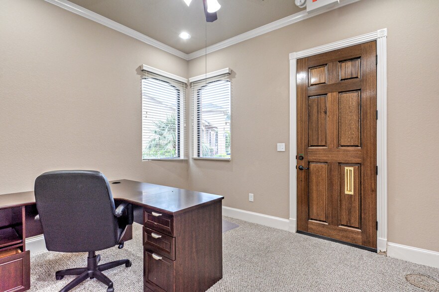 More Photos Of 1828 Snake River Rd, Katy Medical For Sale