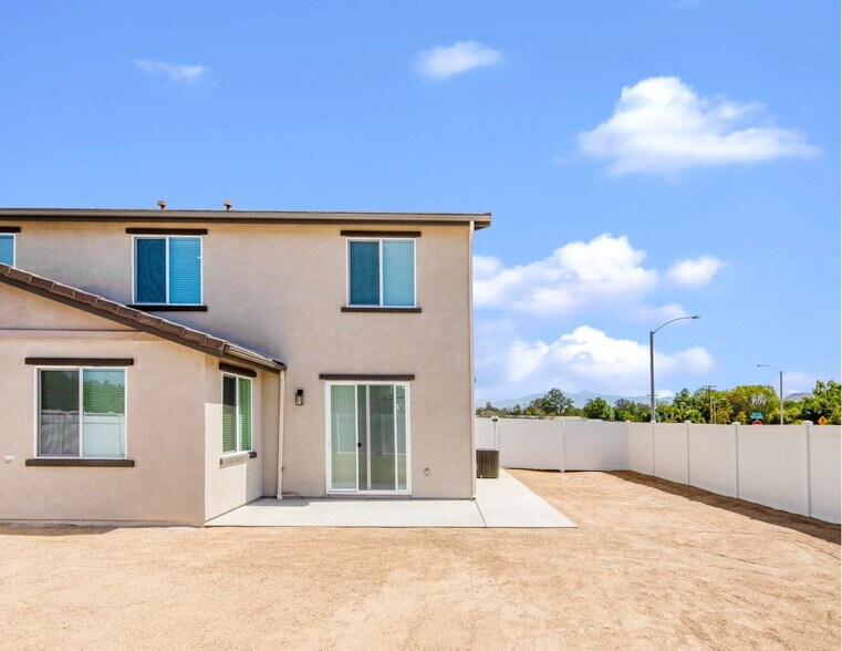 More Photos Of 5824 Persepolis Ct, Riverside Multifamily For Sale