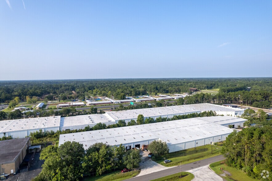 More Photos Of 6940 Stuart Ave, Jacksonville Warehouse For Lease