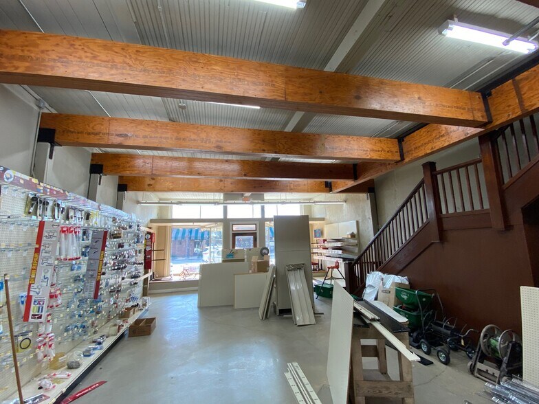 More Photos Of 114 W Main St, Tupelo Freestanding For Sale