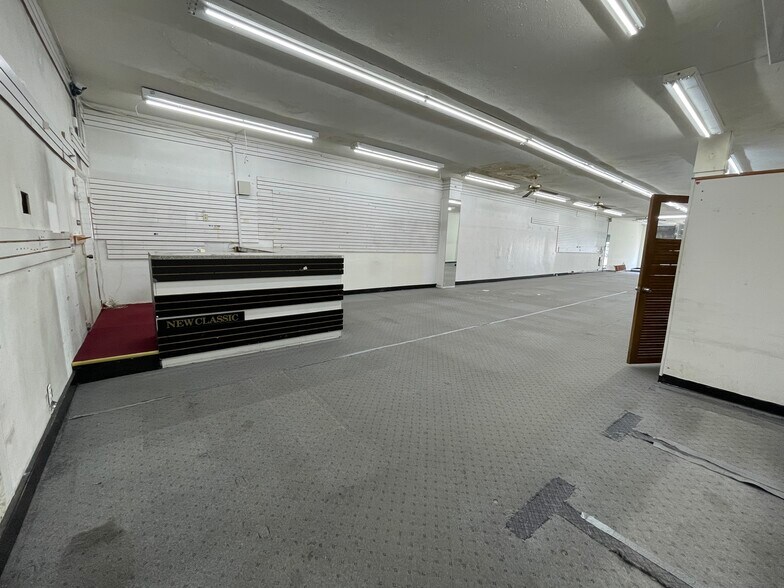 More Photos Of 704 Main Ave, Passaic Storefront For Lease