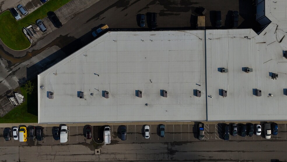 More Photos Of 650-760 Radio Dr, Lewis Center Light Manufacturing For Lease