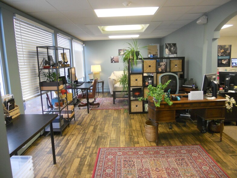 More Photos Of 1024-1028 Chestnut St, Newton Office Residential For Lease