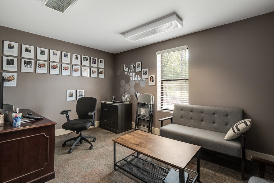 More Photos Of 3594 Forest Ave, Memphis Flex For Sale