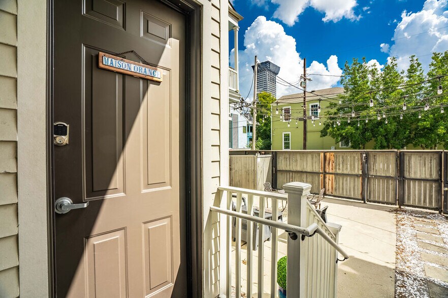More Photos Of 1201 Baronne St, New Orleans Hotel For Sale