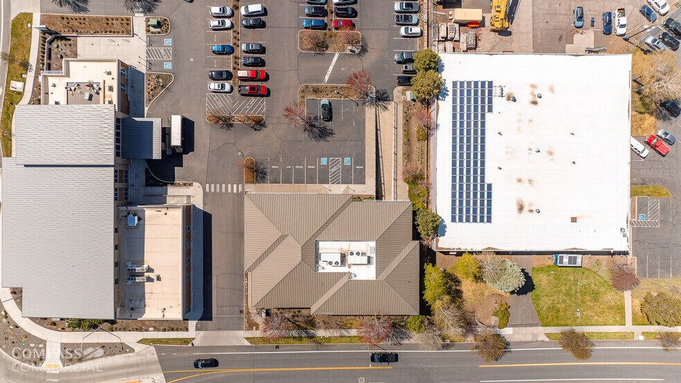 More Photos Of 123 SW Columbia St, Bend Office For Lease