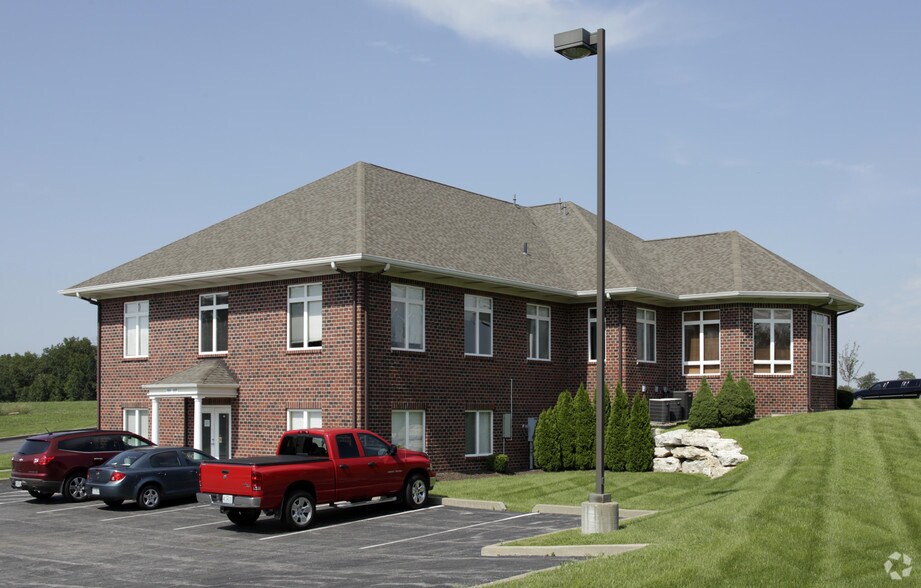 More Photos Of 28 Hawk Ridge Cir, Lake Saint Louis Office For Lease