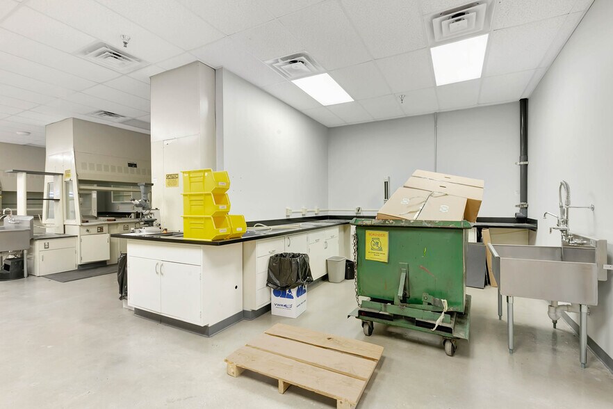 More Photos Of 3720 Amnicola Hwy, Chattanooga Unknown For Lease