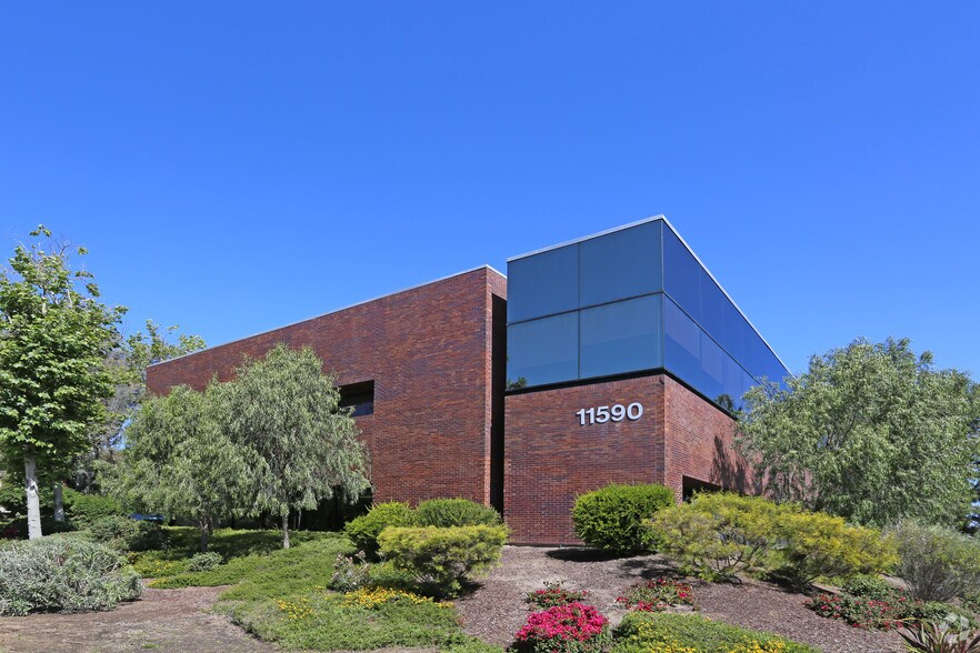 More Photos Of 11590 W Bernardo Ct, San Diego Office For Lease