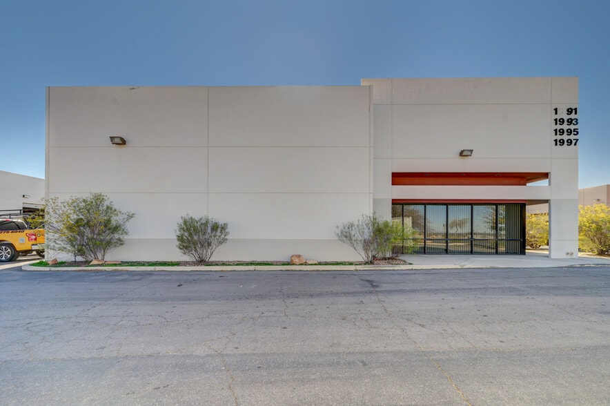 More Photos Of 1997 Whitney Mesa Dr, Henderson Warehouse For Lease