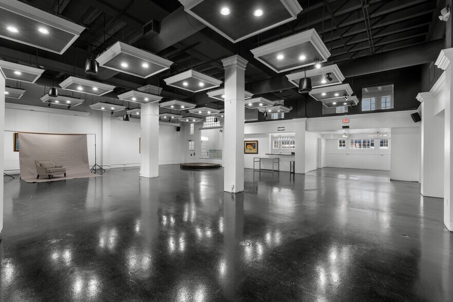 More Photos Of 939 N Magnolia Ave, Ocala Freestanding For Sale