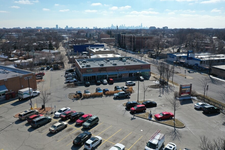 More Photos Of 5961 N Lincoln Ave, Chicago Restaurant For Lease