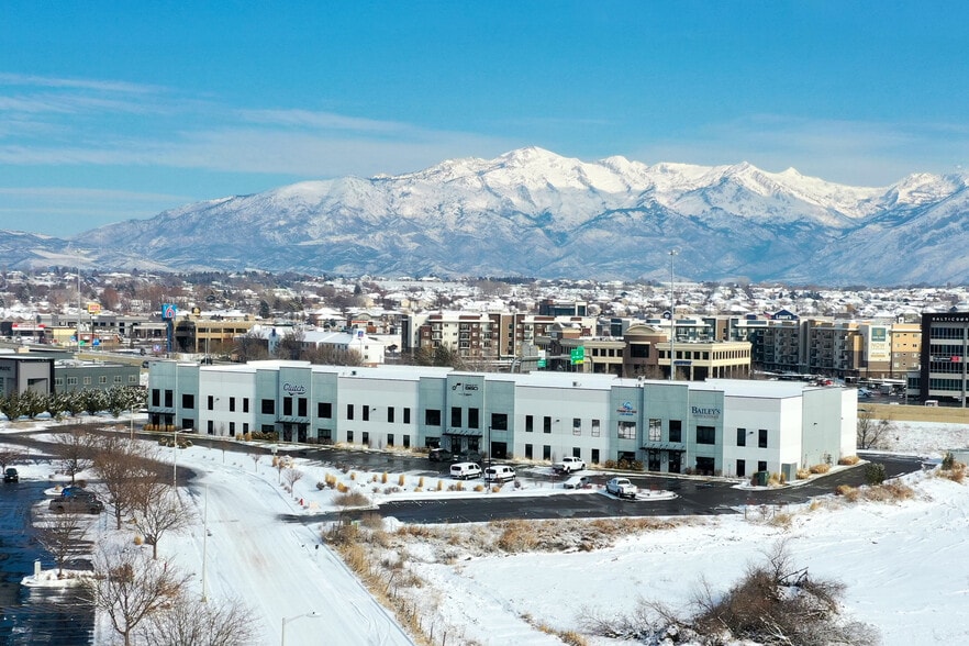 More Photos Of 333 S Mill Pond Dr, Lehi Warehouse For Lease