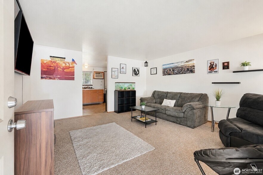 More Photos Of 1011-1015 S 48th Ave, Yakima Apartments For Sale