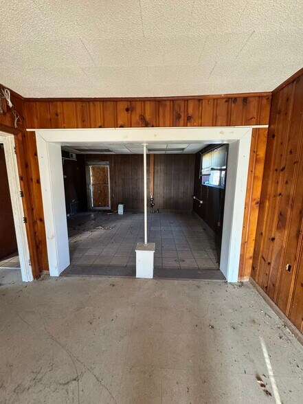 More Photos Of 2024 Avenue C, Birmingham Office Residential For Sale