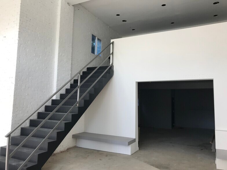 More Photos Of 8051-8055 Beverly Blvd, Los Angeles Storefront Retail Office For Lease