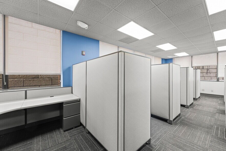 More Photos Of 4800 Lamar Ave, Mission Office For Lease