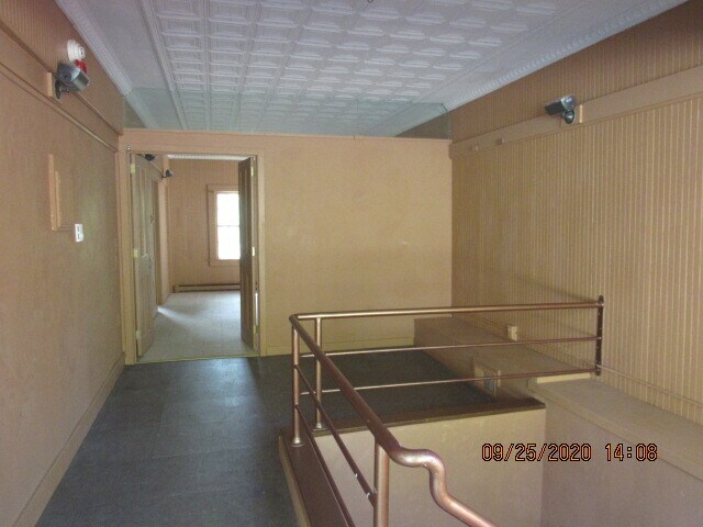 More Photos Of 124 Main St, Deep River Freestanding For Lease