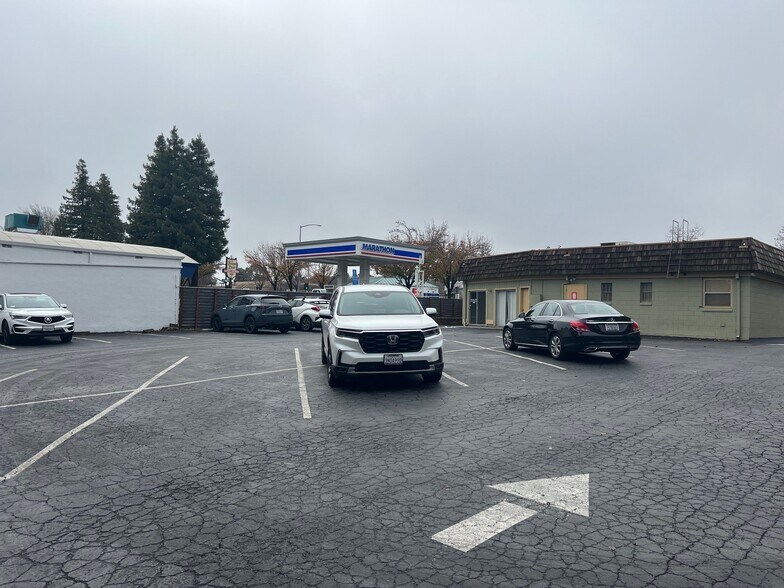 More Photos Of 2100 San Ramon Valley Blvd, San Ramon General Retail For Sale