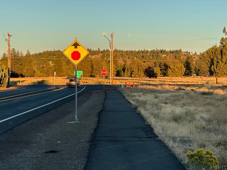 More Photos Of 0 Spruce St, Sisters Land For Sale
