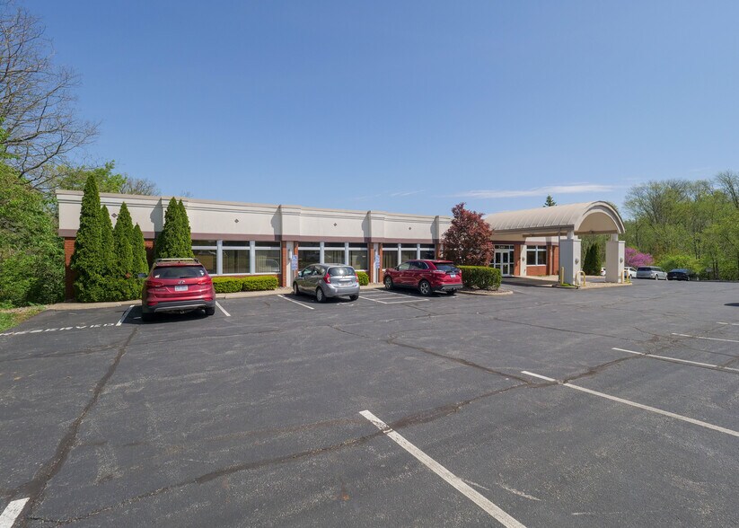 More Photos Of 240 W Cook Rd, Mansfield Medical For Sale
