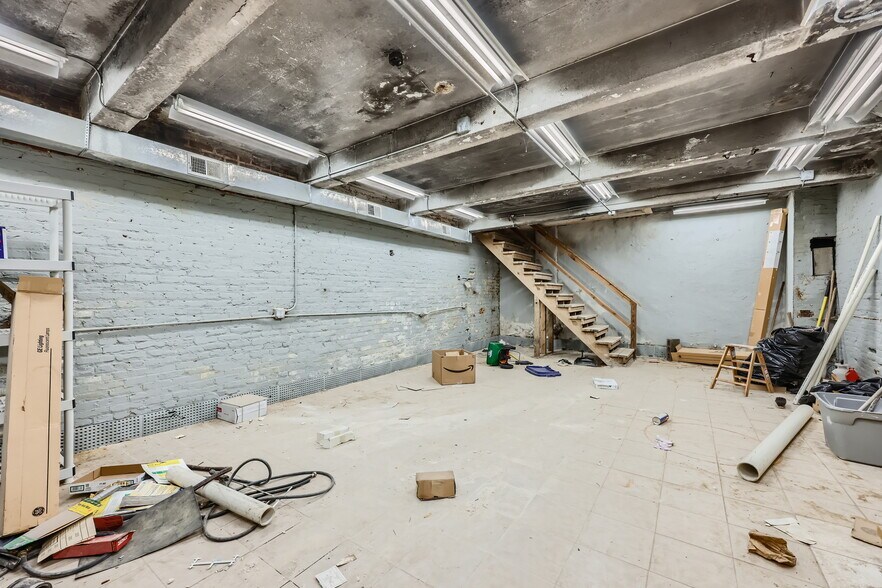 More Photos Of 2224 E Fayette St, Baltimore Warehouse For Lease