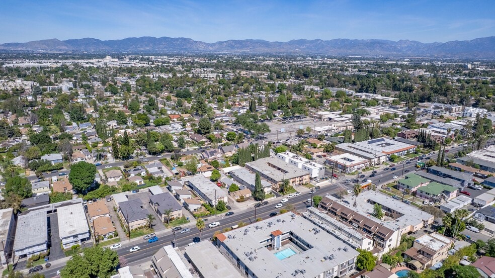 More Photos Of 15919 Vanowen St, Van Nuys Apartments For Sale