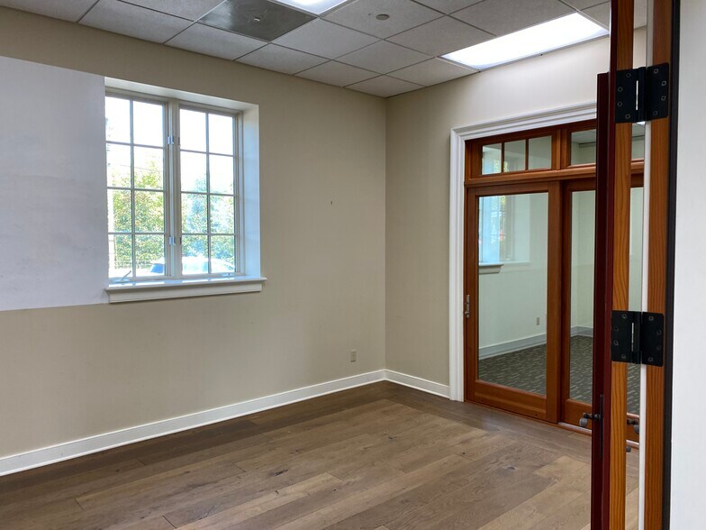 More Photos Of 1222-1226 Harris St, Charlottesville Office For Lease