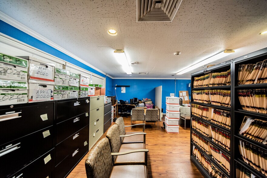 More Photos Of 2535 Broadway St, Paducah Office For Lease
