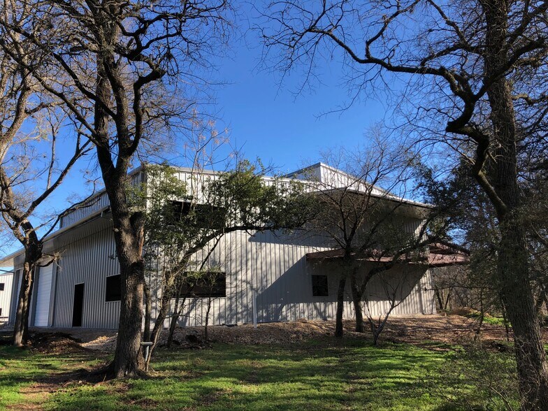 Primary Photo Of 12701 Lowden Ln, Manchaca Unknown For Lease