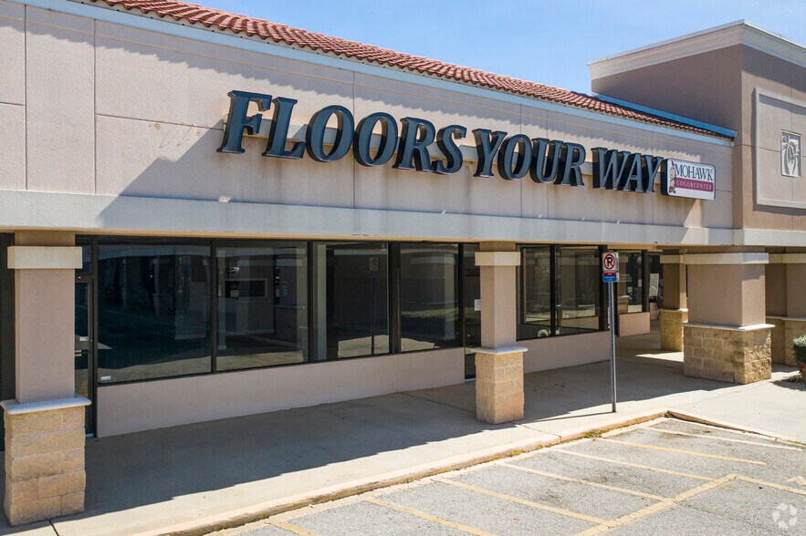 More Photos Of 4400-4462 Bee Ridge Rd, Sarasota Storefront Retail Office For Lease