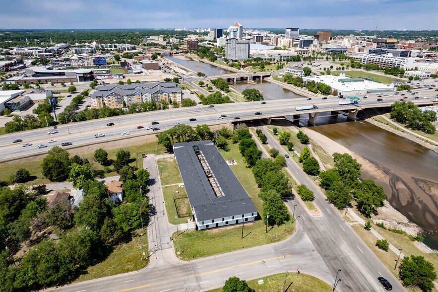 More Photos Of 425 W Taft St, Wichita Apartments For Sale