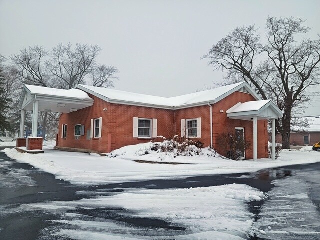 More Photos Of 204 S Main St, Loyal Bank For Sale