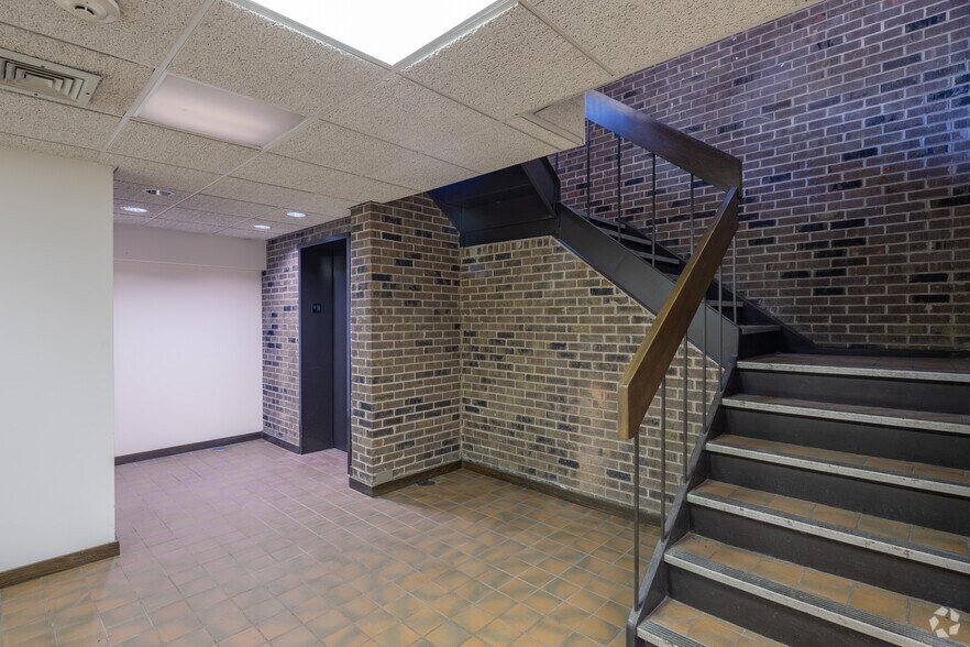 More Photos Of 20900 S Western Ave, Olympia Fields Bank For Sale