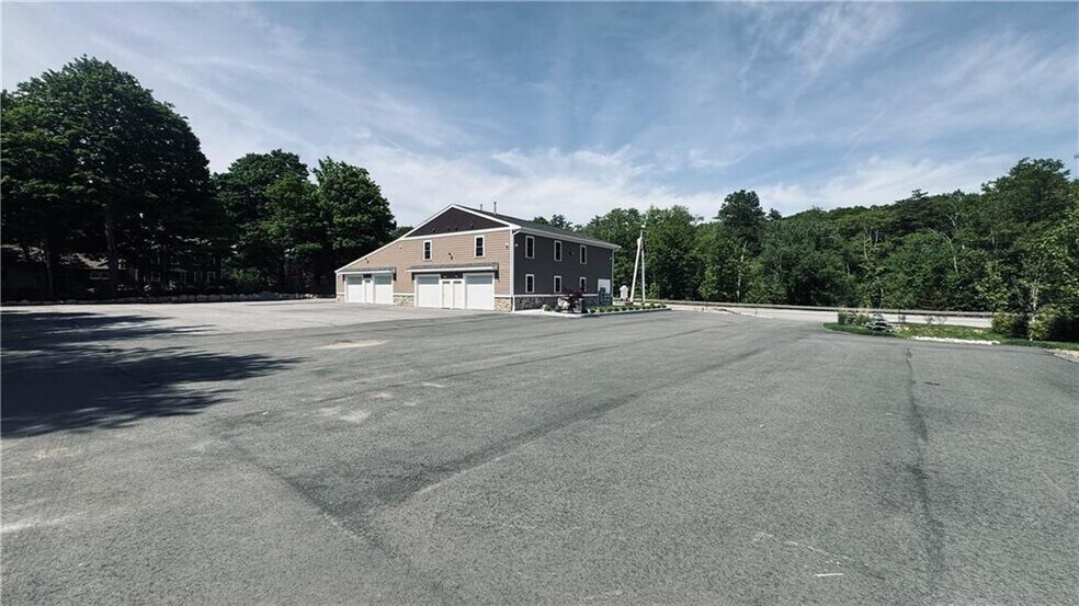 More Photos Of 660 Putnam Pike, Chepachet Flex For Lease