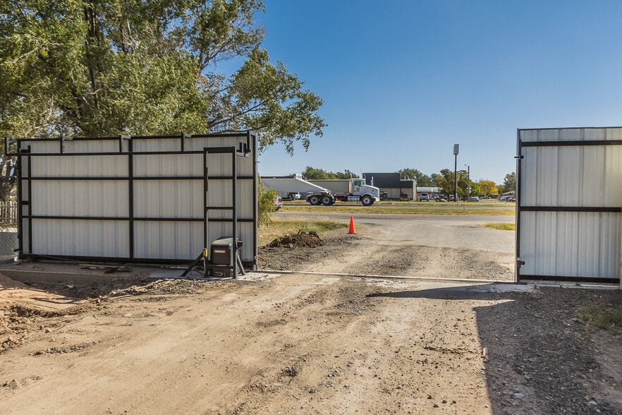 More Photos Of 6636 Canyon Dr, Amarillo Warehouse For Sale