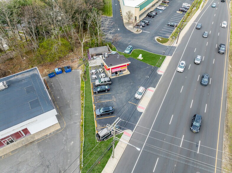 More Photos Of 15 Highway 36, Eatontown Freestanding For Lease