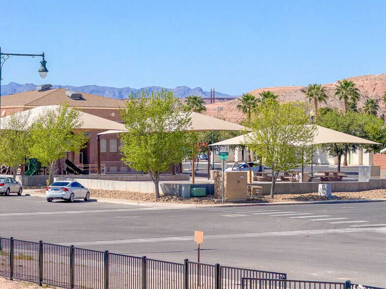 More Photos Of 126 E 1st North St, Mesquite Multifamily For Sale