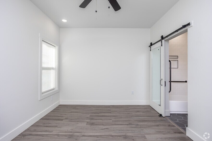 More Photos Of 300 Elm St, Hogansville Apartments For Sale