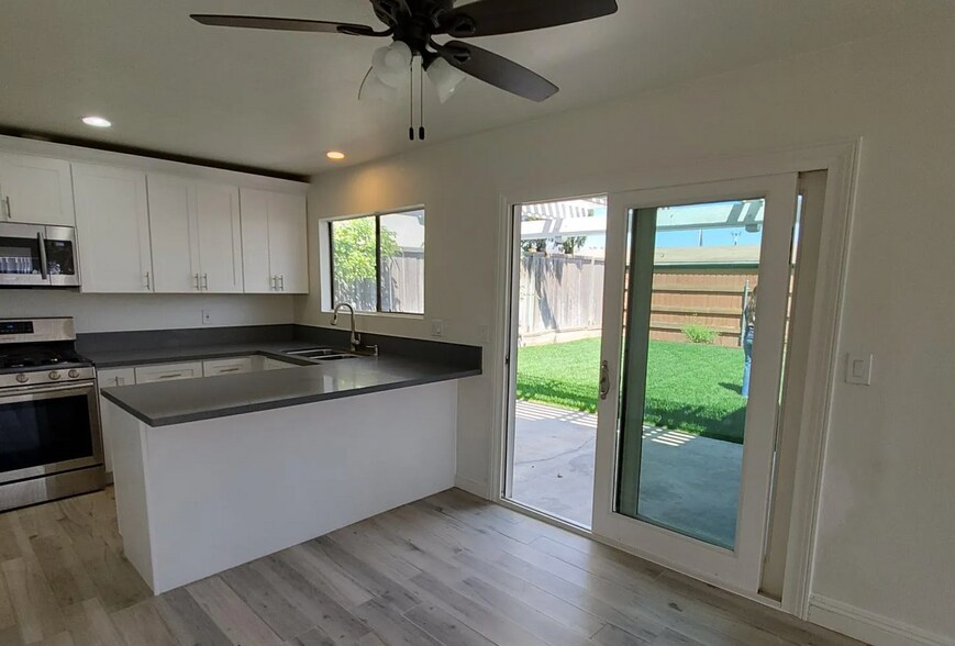 More Photos Of 416 Hamilton St, Costa Mesa Apartments For Sale