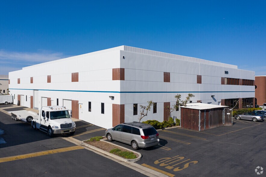 More Photos Of 357 Van Ness Way, Torrance Unknown For Lease