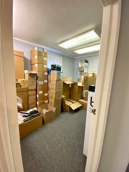 More Photos Of 125 W Seneca St, Manlius Office For Lease