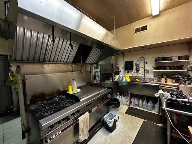 More Photos Of 5001 50 St, Stettler Hotel For Sale