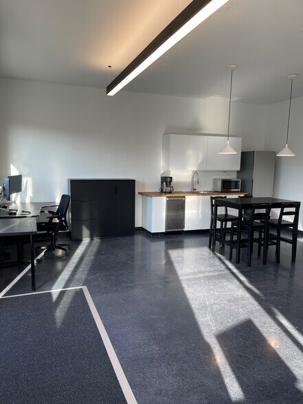 More Photos Of 12421 State Ave, Marysville Office Residential For Lease