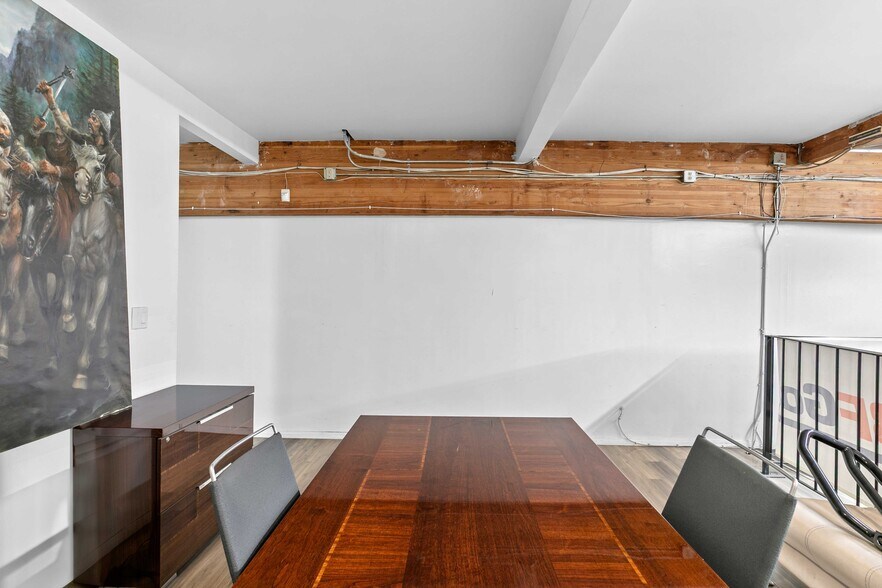 More Photos Of 3133 W Burbank Blvd, Burbank Coworking Space