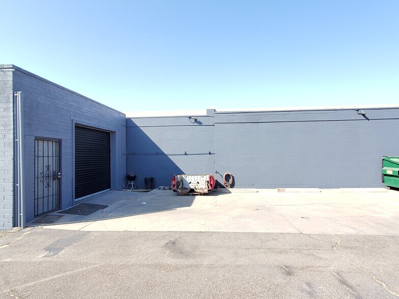 More Photos Of 1637-1639 N 40th St, Phoenix Warehouse For Lease