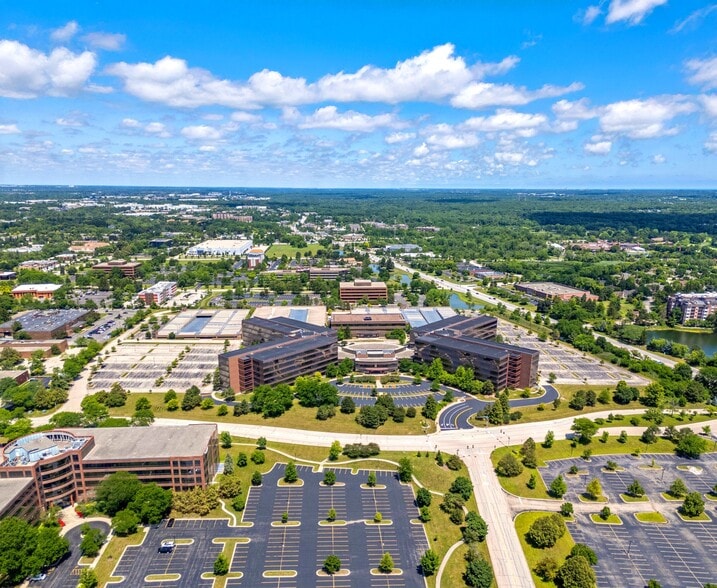 More Photos Of 4 Overlook Pt, Lincolnshire Office For Lease