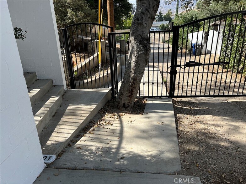 More Photos Of 10200 Willow Springs Lane, Sunland Land For Sale