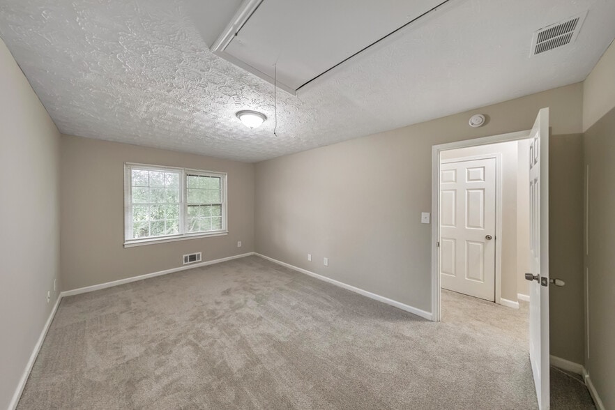 More Photos Of 2611 Golfview Ter SE, Conyers Multifamily For Sale