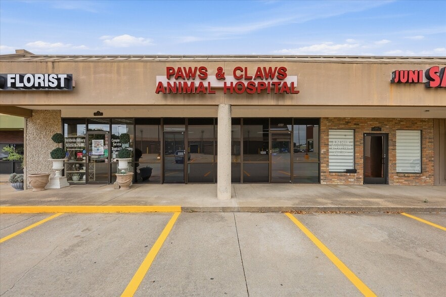 More Photos Of 2141-2149 W Park Blvd, Plano Unknown For Lease